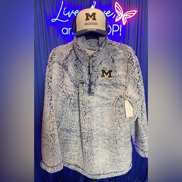 🐺 M: UofM Port Authority® Cozy 1/4-Zip Fleece, Unisex. NWT 🐺 - Picture 4 of 6
